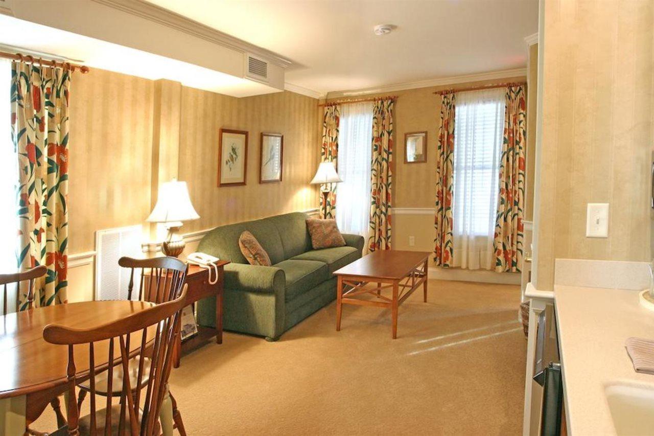 Village & Bed & Breakfast