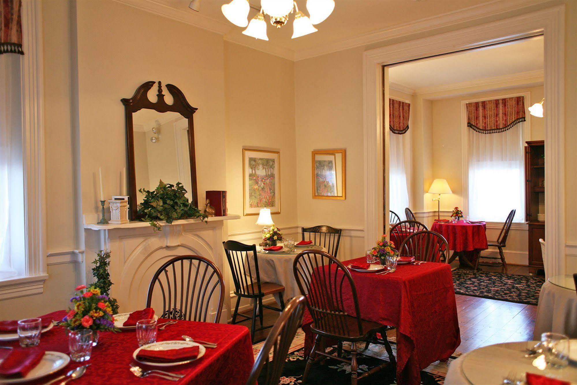 Village & Bed & Breakfast 3*