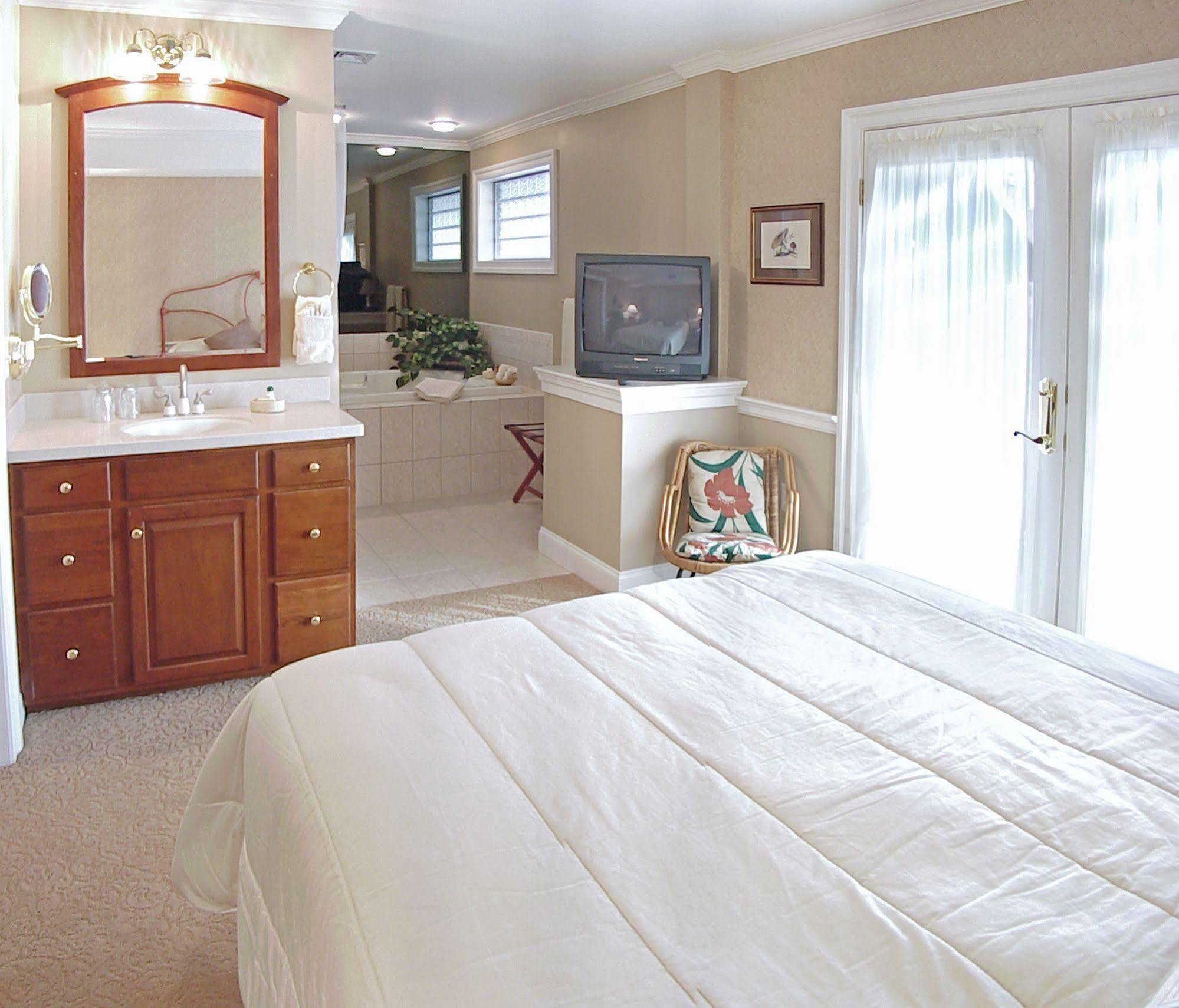 Bed & Breakfast Village &